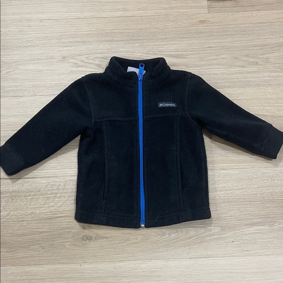 Columbia Other - Columbia Black Fleece with Blue Accents